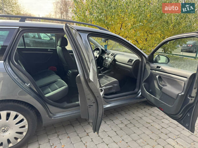 Сірий Фольксваген Гольф, об'ємом двигуна 1.9 л та пробігом 278 тис. км за 6900 $, фото 8 на Automoto.ua