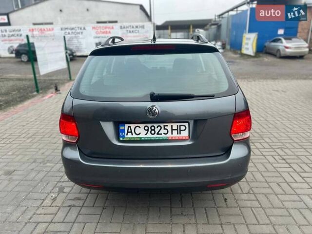 Серый Фольксваген Гольф, объемом двигателя 1.4 л и пробегом 263 тыс. км за 6500 $, фото 4 на Automoto.ua