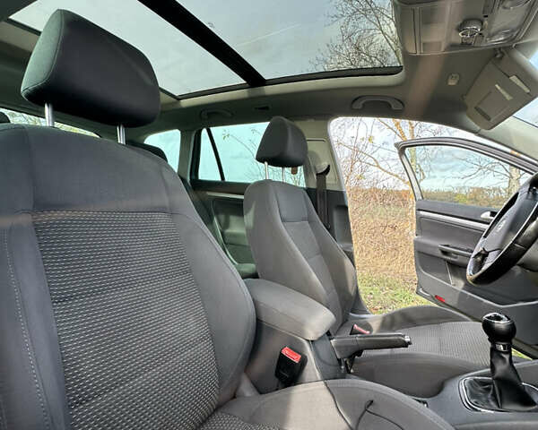 Серый Фольксваген Гольф, объемом двигателя 1.39 л и пробегом 200 тыс. км за 5750 $, фото 24 на Automoto.ua