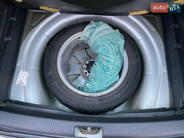 Серый Фольксваген Гольф, объемом двигателя 1.9 л и пробегом 343 тыс. км за 5900 $, фото 58 на Automoto.ua