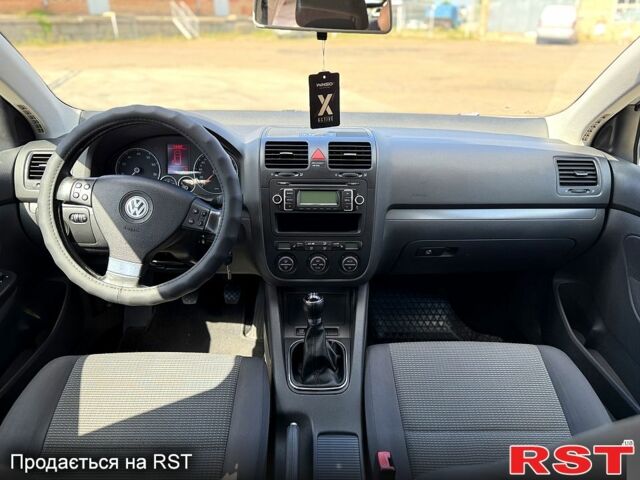 Сірий Фольксваген Гольф, об'ємом двигуна 1.6 л та пробігом 207 тис. км за 6700 $, фото 10 на Automoto.ua