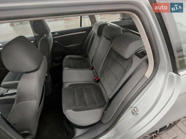 Серый Фольксваген Гольф, объемом двигателя 1.4 л и пробегом 245 тыс. км за 6200 $, фото 22 на Automoto.ua