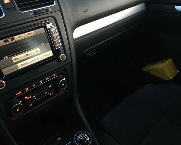 Серый Фольксваген Гольф, объемом двигателя 1.97 л и пробегом 280 тыс. км за 6500 $, фото 3 на Automoto.ua