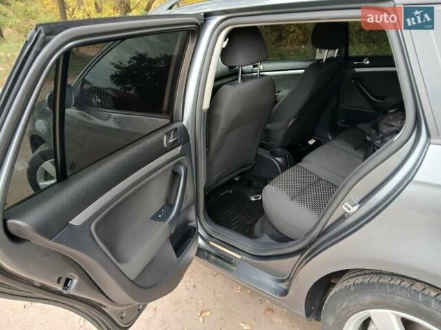 Сірий Фольксваген Гольф, об'ємом двигуна 1.6 л та пробігом 307 тис. км за 7100 $, фото 8 на Automoto.ua