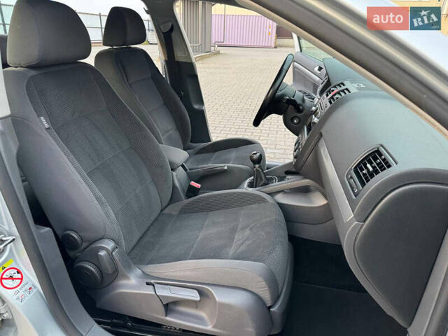 Серый Фольксваген Гольф, объемом двигателя 1.4 л и пробегом 229 тыс. км за 5900 $, фото 32 на Automoto.ua