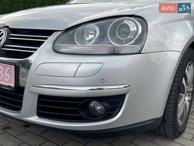 Серый Фольксваген Гольф, объемом двигателя 1.4 л и пробегом 214 тыс. км за 6200 $, фото 9 на Automoto.ua