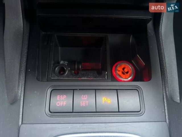 Серый Фольксваген Гольф, объемом двигателя 1.4 л и пробегом 263 тыс. км за 6500 $, фото 39 на Automoto.ua