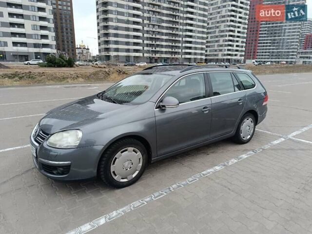 Сірий Фольксваген Гольф, об'ємом двигуна 1.39 л та пробігом 211 тис. км за 6400 $, фото 2 на Automoto.ua