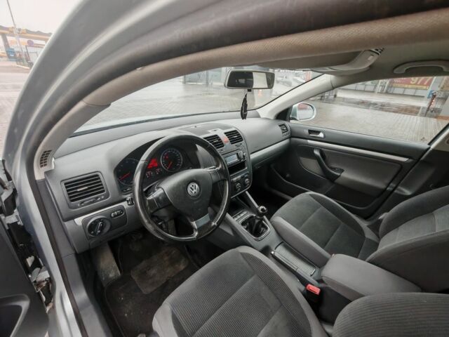 Серый Фольксваген Гольф, объемом двигателя 1.4 л и пробегом 245 тыс. км за 6200 $, фото 16 на Automoto.ua