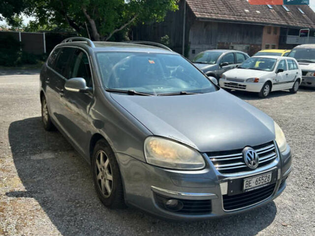 Серый Фольксваген Гольф, объемом двигателя 1.4 л и пробегом 237 тыс. км за 7500 $, фото 26 на Automoto.ua