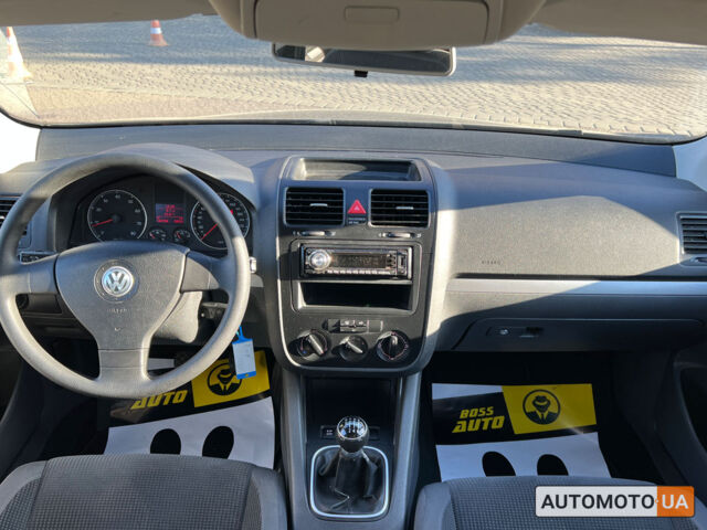 Серый Фольксваген Гольф, объемом двигателя 1.4 л и пробегом 186 тыс. км за 6400 $, фото 10 на Automoto.ua