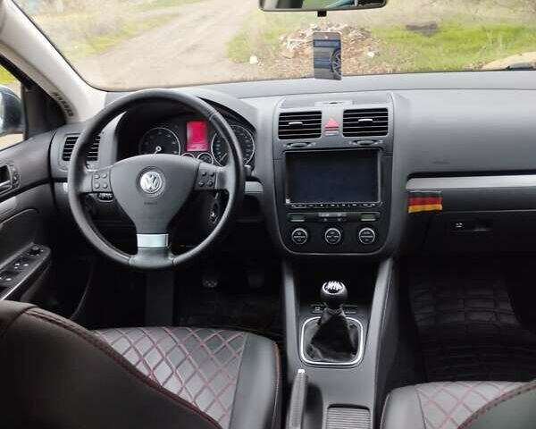 Сірий Фольксваген Гольф, об'ємом двигуна 1.39 л та пробігом 218 тис. км за 6000 $, фото 1 на Automoto.ua