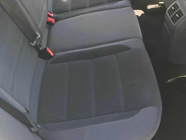 Серый Фольксваген Гольф, объемом двигателя 1.4 л и пробегом 131 тыс. км за 8800 $, фото 11 на Automoto.ua