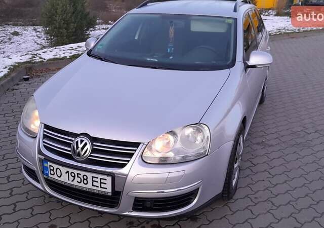 Серый Фольксваген Гольф, объемом двигателя 1.6 л и пробегом 370 тыс. км за 4900 $, фото 28 на Automoto.ua