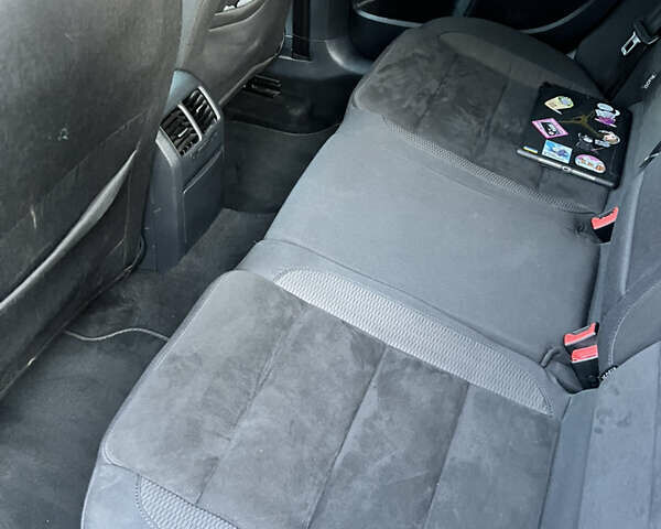 Серый Фольксваген Гольф, объемом двигателя 1.39 л и пробегом 277 тыс. км за 7300 $, фото 5 на Automoto.ua