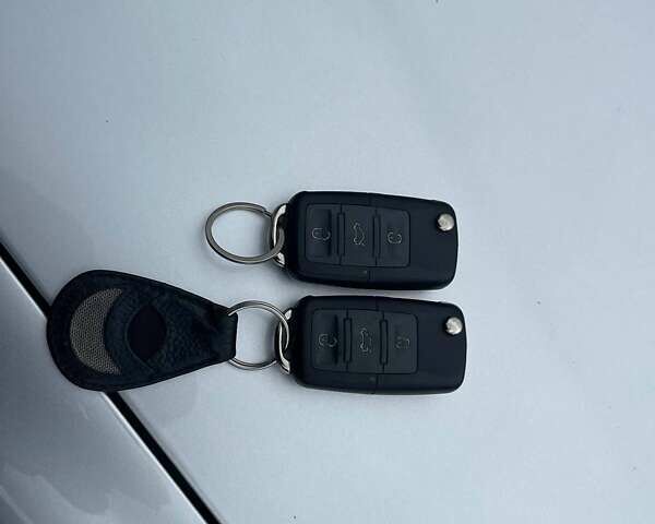 Серый Фольксваген Гольф, объемом двигателя 1.4 л и пробегом 214 тыс. км за 6200 $, фото 37 на Automoto.ua