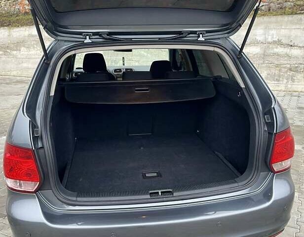 Серый Фольксваген Гольф, объемом двигателя 1.6 л и пробегом 144 тыс. км за 7950 $, фото 24 на Automoto.ua