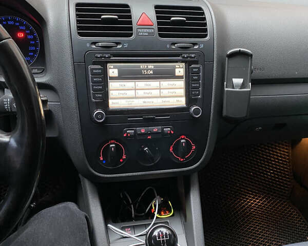 Серый Фольксваген Гольф, объемом двигателя 1.9 л и пробегом 260 тыс. км за 5300 $, фото 8 на Automoto.ua