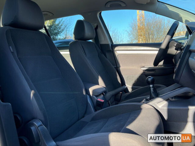 Серый Фольксваген Гольф, объемом двигателя 1.4 л и пробегом 186 тыс. км за 6400 $, фото 8 на Automoto.ua