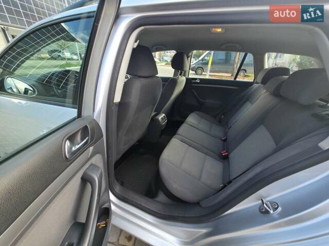 Серый Фольксваген Гольф, объемом двигателя 1.6 л и пробегом 227 тыс. км за 6250 $, фото 9 на Automoto.ua