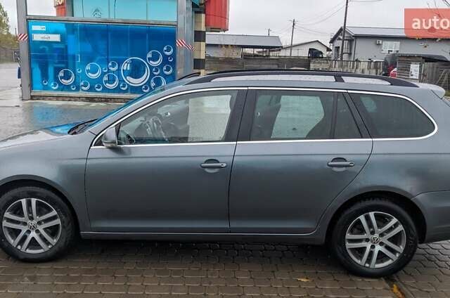 Серый Фольксваген Гольф, объемом двигателя 1.6 л и пробегом 351 тыс. км за 6500 $, фото 4 на Automoto.ua
