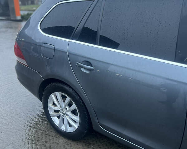 Серый Фольксваген Гольф, объемом двигателя 1.39 л и пробегом 216 тыс. км за 7500 $, фото 27 на Automoto.ua