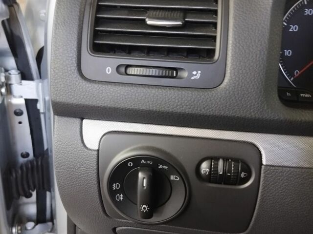 Серый Фольксваген Гольф, объемом двигателя 1.4 л и пробегом 232 тыс. км за 5600 $, фото 23 на Automoto.ua