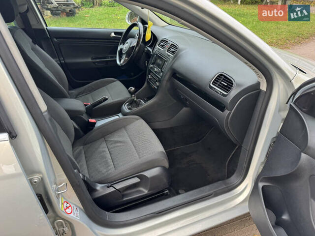 Серый Фольксваген Гольф, объемом двигателя 1.39 л и пробегом 257 тыс. км за 5750 $, фото 18 на Automoto.ua