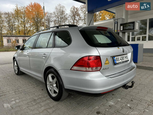 Фольксваген Гольф 2009 у Сокинянах на Automoto.ua Сірий Фольксваген Гольф, об'ємом двигуна 1.6 л та пробігом 268 тис. км за 4999 $, фото 3 на Automoto.ua