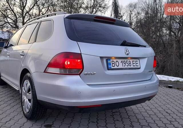 Серый Фольксваген Гольф, объемом двигателя 1.6 л и пробегом 370 тыс. км за 4900 $, фото 33 на Automoto.ua