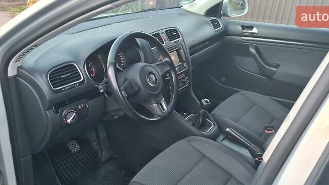 Серый Фольксваген Гольф, объемом двигателя 1.39 л и пробегом 114 тыс. км за 5950 $, фото 14 на Automoto.ua