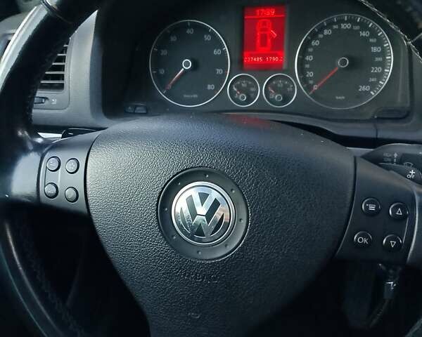 Серый Фольксваген Гольф, объемом двигателя 1.4 л и пробегом 237 тыс. км за 7500 $, фото 13 на Automoto.ua