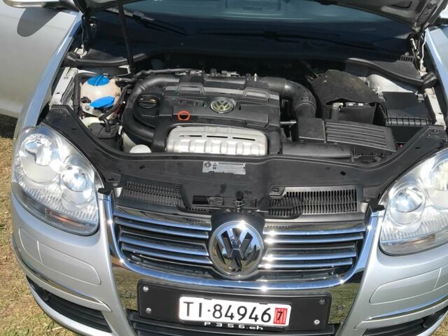 Серый Фольксваген Гольф, объемом двигателя 1.4 л и пробегом 131 тыс. км за 8800 $, фото 7 на Automoto.ua