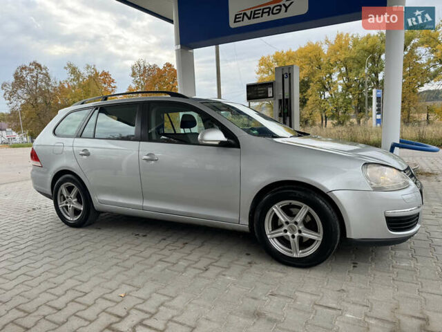 Фольксваген Гольф 2009 у Сокинянах на Automoto.ua Сірий Фольксваген Гольф, об'ємом двигуна 1.6 л та пробігом 268 тис. км за 4999 $, фото 5 на Automoto.ua