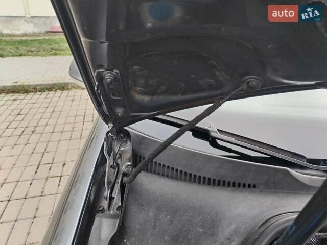 Серый Фольксваген Гольф, объемом двигателя 1.6 л и пробегом 253 тыс. км за 7700 $, фото 15 на Automoto.ua