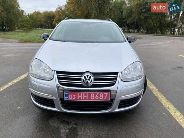 Сірий Фольксваген Гольф, об'ємом двигуна 1.6 л та пробігом 206 тис. км за 6750 $, фото 1 на Automoto.ua