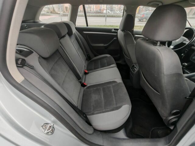 Серый Фольксваген Гольф, объемом двигателя 1.4 л и пробегом 245 тыс. км за 6200 $, фото 22 на Automoto.ua