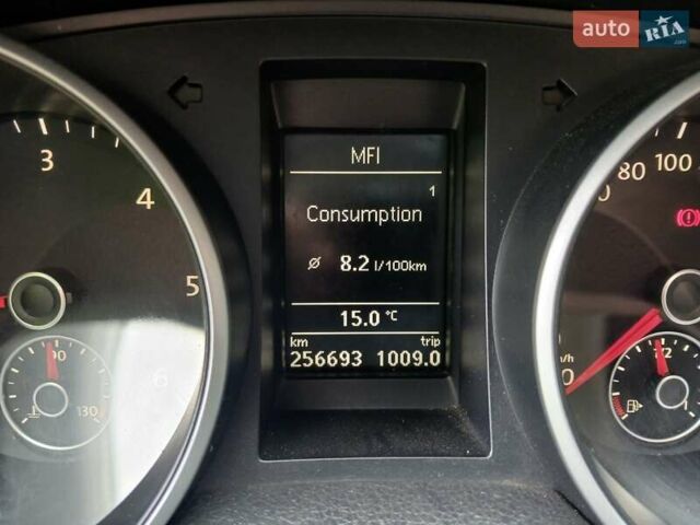 Серый Фольксваген Гольф, объемом двигателя 1.6 л и пробегом 260 тыс. км за 7400 $, фото 26 на Automoto.ua