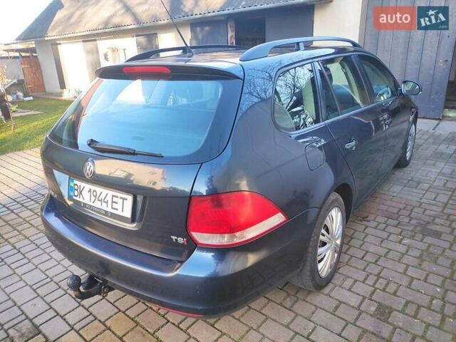 Серый Фольксваген Гольф, объемом двигателя 1.4 л и пробегом 325 тыс. км за 6300 $, фото 3 на Automoto.ua