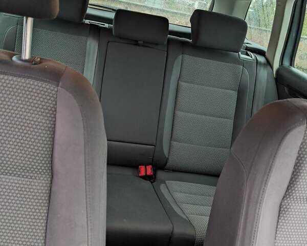 Серый Фольксваген Гольф, объемом двигателя 1.6 л и пробегом 351 тыс. км за 6500 $, фото 12 на Automoto.ua