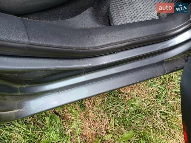 Серый Фольксваген Гольф, объемом двигателя 1.6 л и пробегом 260 тыс. км за 7400 $, фото 38 на Automoto.ua