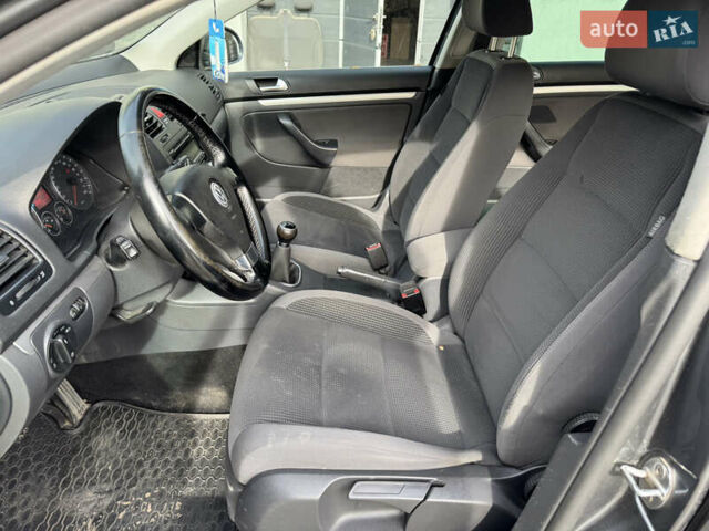 Сірий Фольксваген Гольф, об'ємом двигуна 1.9 л та пробігом 278 тис. км за 6900 $, фото 13 на Automoto.ua