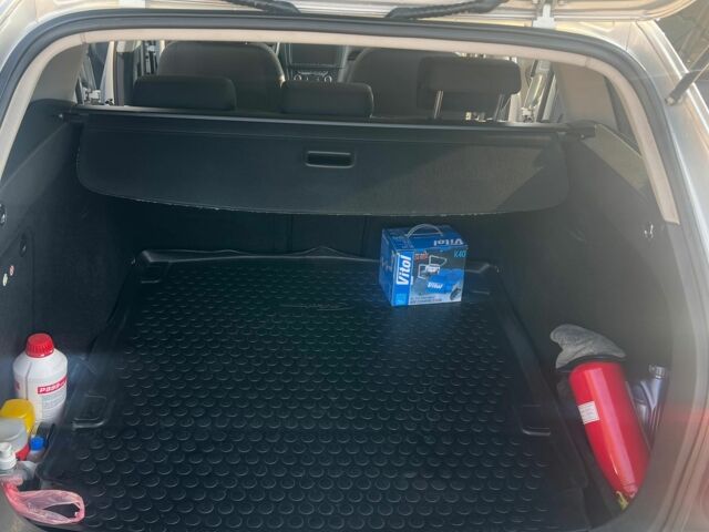 Серый Фольксваген Гольф, объемом двигателя 1.4 л и пробегом 267 тыс. км за 7300 $, фото 6 на Automoto.ua