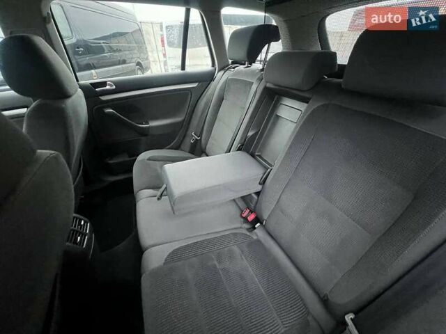 Серый Фольксваген Гольф, объемом двигателя 1.4 л и пробегом 263 тыс. км за 6500 $, фото 19 на Automoto.ua