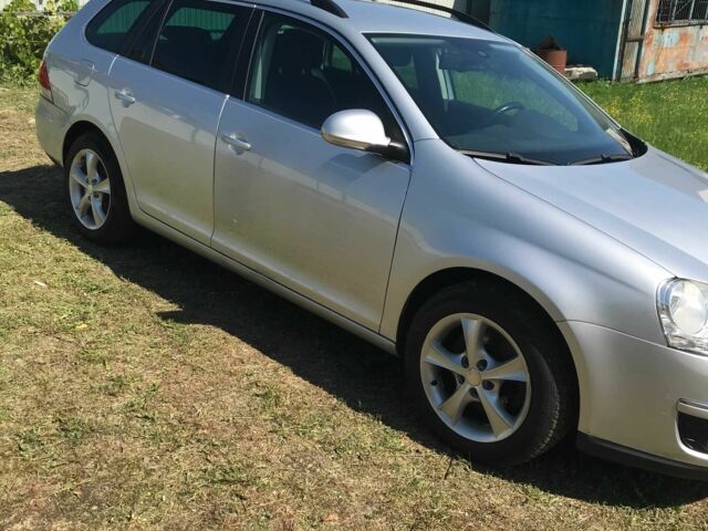 Серый Фольксваген Гольф, объемом двигателя 1.4 л и пробегом 131 тыс. км за 8800 $, фото 4 на Automoto.ua