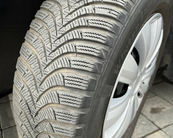 Серый Фольксваген Гольф, объемом двигателя 1.6 л и пробегом 218 тыс. км за 5850 $, фото 27 на Automoto.ua