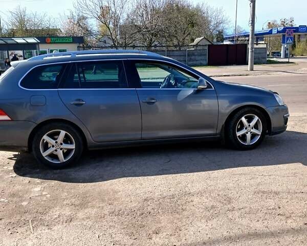 Серый Фольксваген Гольф, объемом двигателя 1.39 л и пробегом 310 тыс. км за 6000 $, фото 2 на Automoto.ua