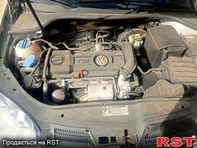 Серый Фольксваген Гольф, объемом двигателя 1.4 л и пробегом 233 тыс. км за 4800 $, фото 4 на Automoto.ua