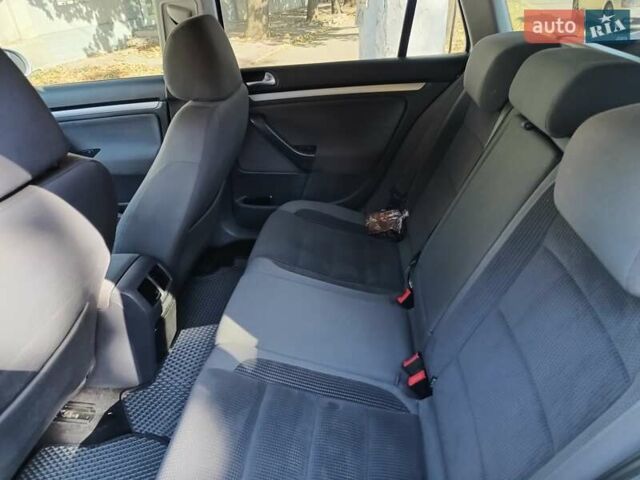 Серый Фольксваген Гольф, объемом двигателя 1.39 л и пробегом 235 тыс. км за 5500 $, фото 8 на Automoto.ua