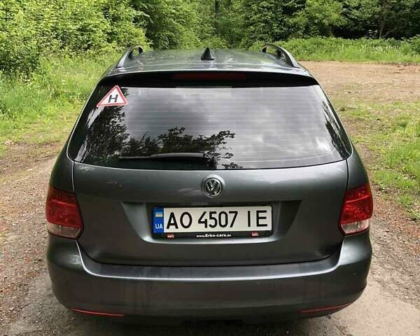 Серый Фольксваген Гольф, объемом двигателя 1.39 л и пробегом 249 тыс. км за 6850 $, фото 3 на Automoto.ua